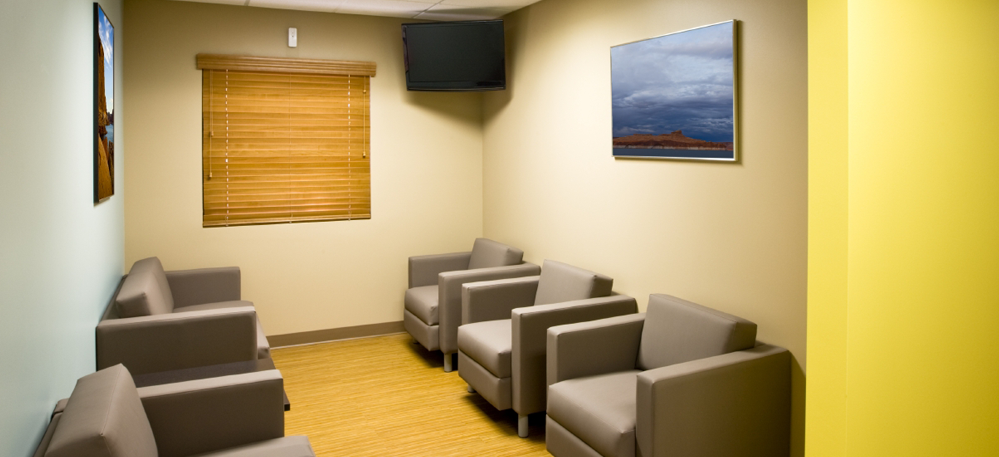 当院は、何でも相談できる「かかりつけ医」として患者さんの病気について丁寧に分かりやすく説明し、納得していただける医療を心がけ、地域医療に貢献できるよう努力していきたいと思っております。どうぞよろしくお願い致します。