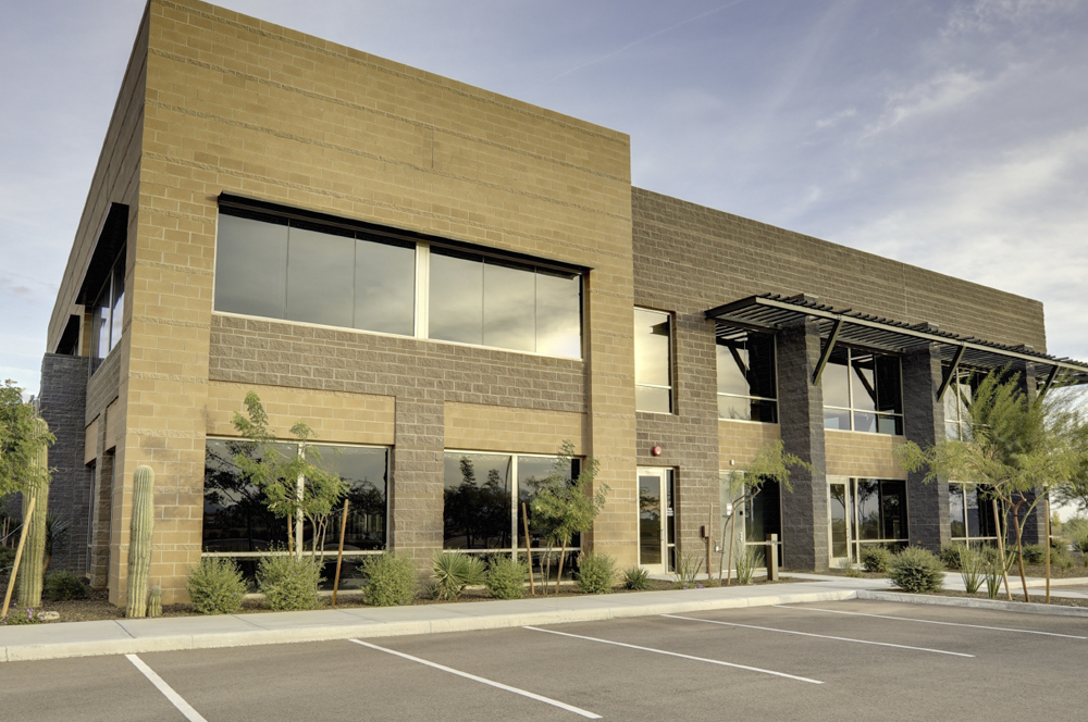 当院は、何でも相談できる「かかりつけ医」として患者さんの病気について丁寧に分かりやすく説明し、納得していただける医療を心がけ、地域医療に貢献できるよう努力していきたいと思っております。どうぞよろしくお願い致します。