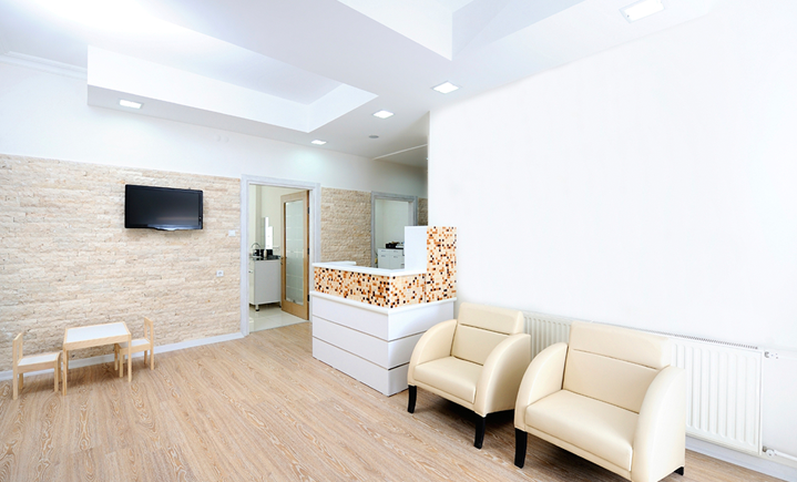 当院は、何でも相談できる「かかりつけ医」として患者さんの病気について丁寧に分かりやすく説明し、納得していただける医療を心がけ、地域医療に貢献できるよう努力していきたいと思っております。どうぞよろしくお願い致します。