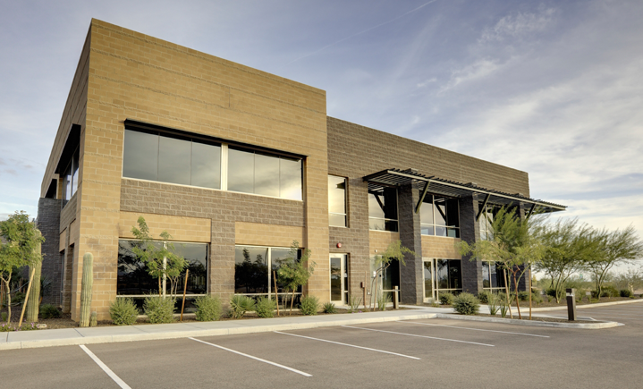 当院は、何でも相談できる「かかりつけ医」として患者さんの病気について丁寧に分かりやすく説明し、納得していただける医療を心がけ、地域医療に貢献できるよう努力していきたいと思っております。どうぞよろしくお願い致します。