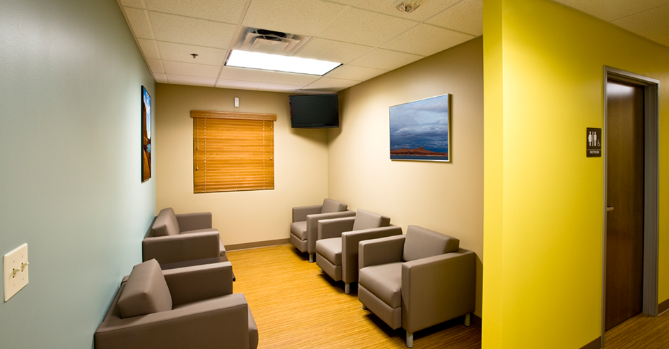 当院は、何でも相談できる「かかりつけ医」として患者さんの病気について丁寧に分かりやすく説明し、納得していただける医療を心がけ、地域医療に貢献できるよう努力していきたいと思っております。どうぞよろしくお願い致します。